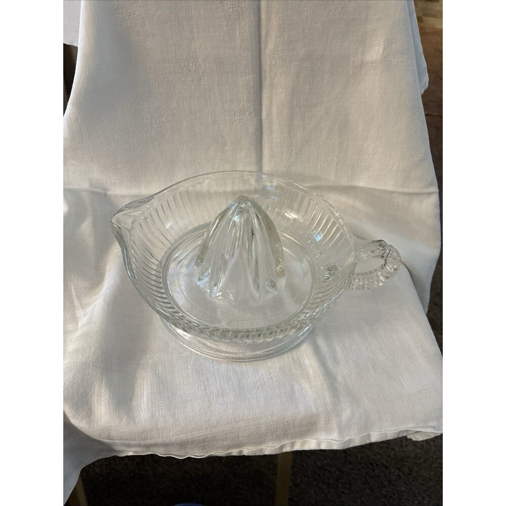 Vintage Clear Glass Hand Juicer Reamer Citrus Orange Lemon Footed with handle